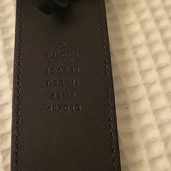 Gucci Black Belt with Silver Buckle - Picture 2 of 2
